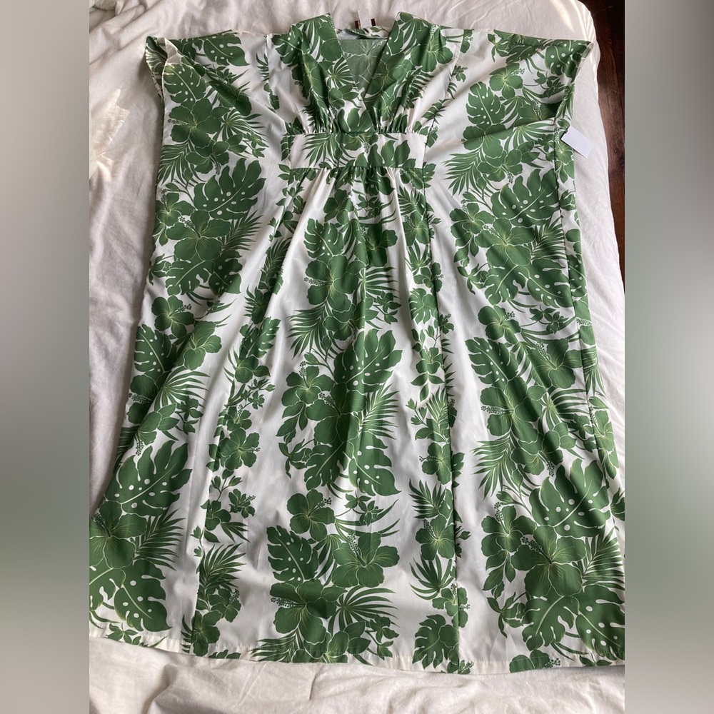 Hilo Hattie Hibiscus palm caftan one size NWT